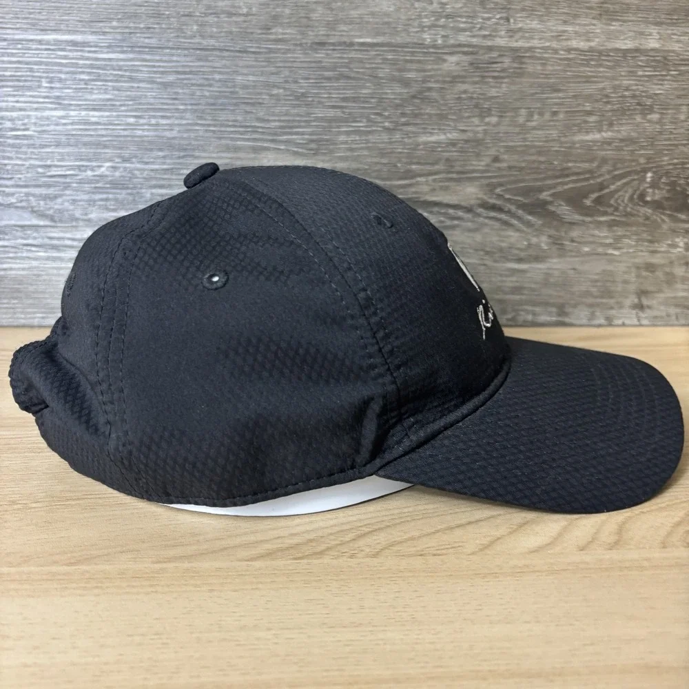 River Course Hat Cap Strap Back Black Embroidered Golf Titleist Performance Mens